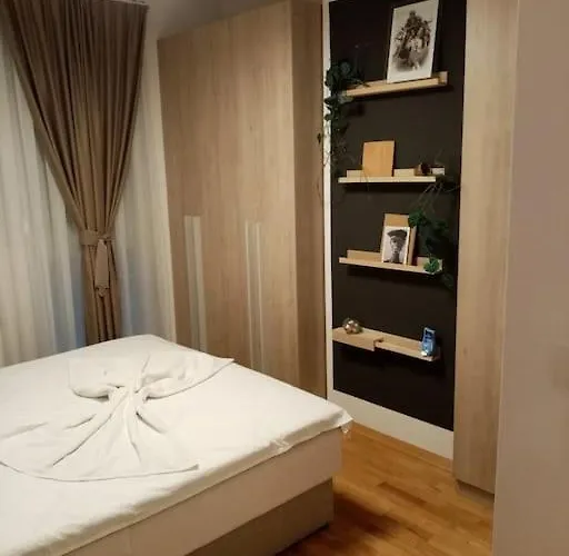 Brand New, Modern & Cozy In Area *